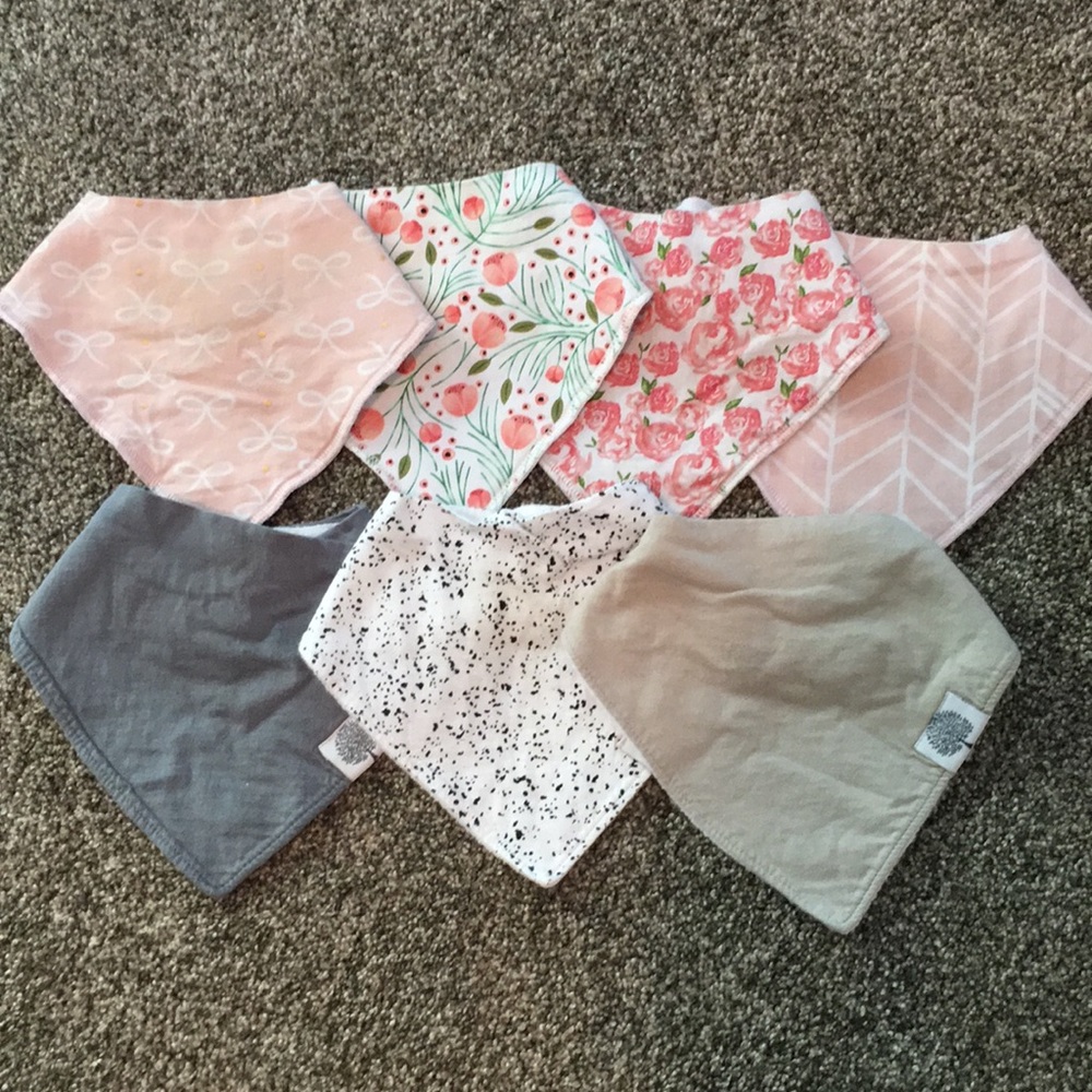 Set of 7 bandana bibs